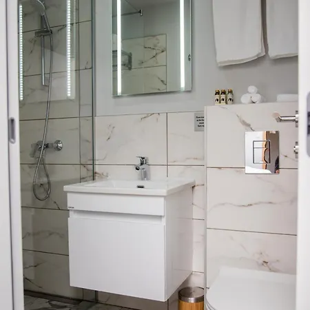 Hotel Republic Square Luxury 4*