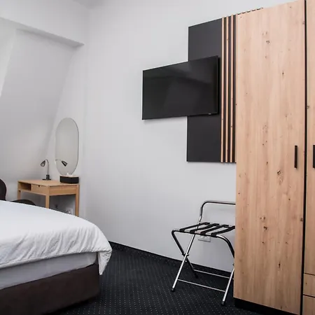 Republic Square Luxury 4*
