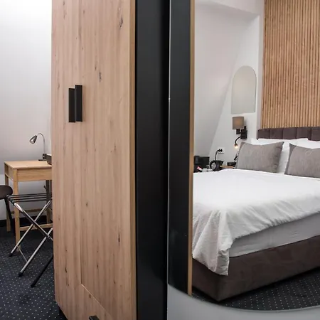 Republic Square Hotel Belgrado