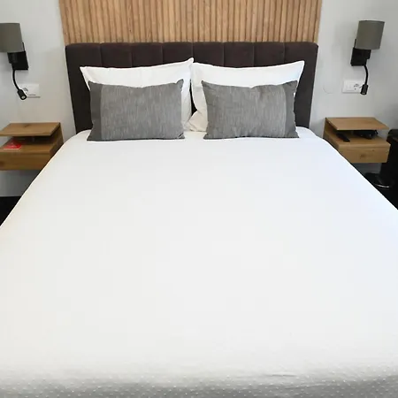 Republic Square Luxury Otel Belgrad