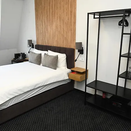 Republic Square Hotel 4*